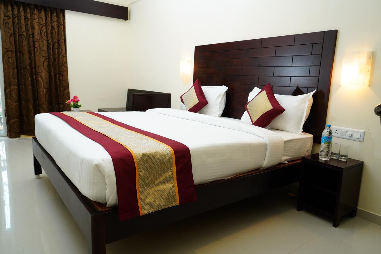 Five Falls Resort Kuttalam  Bagian luar foto