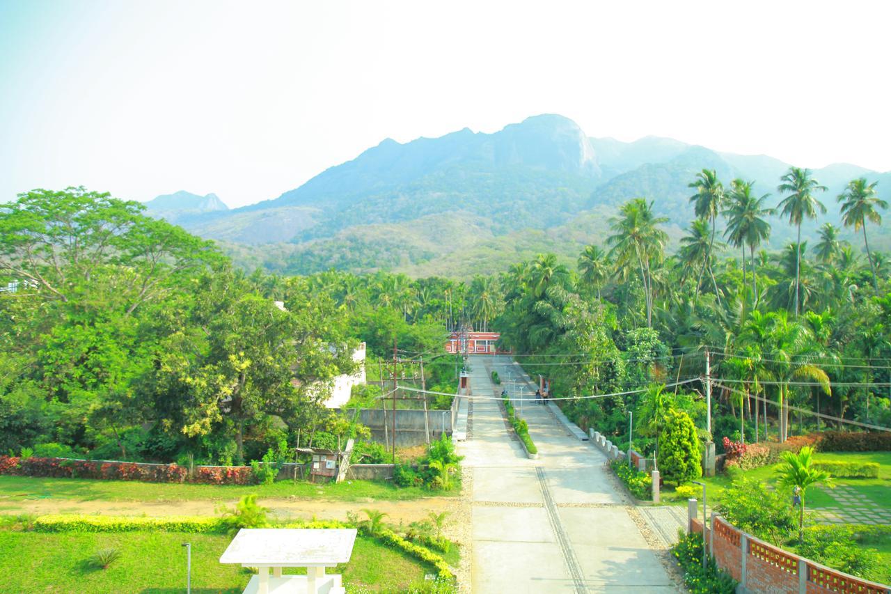 Five Falls Resort Kuttalam  Bagian luar foto