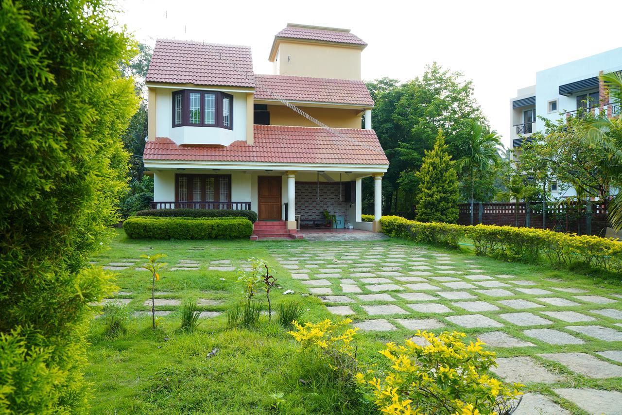 Five Falls Resort Kuttalam  Bagian luar foto