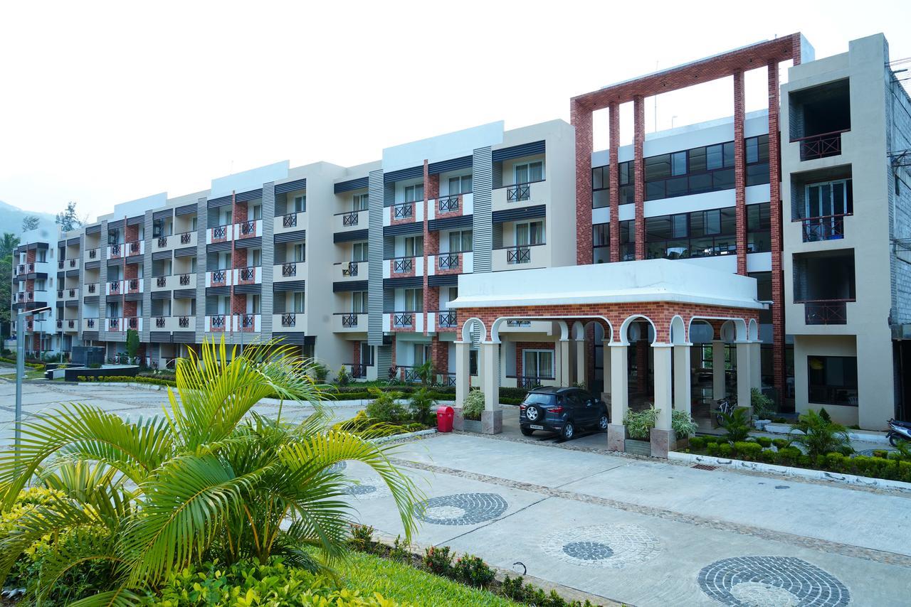 Five Falls Resort Kuttalam  Bagian luar foto