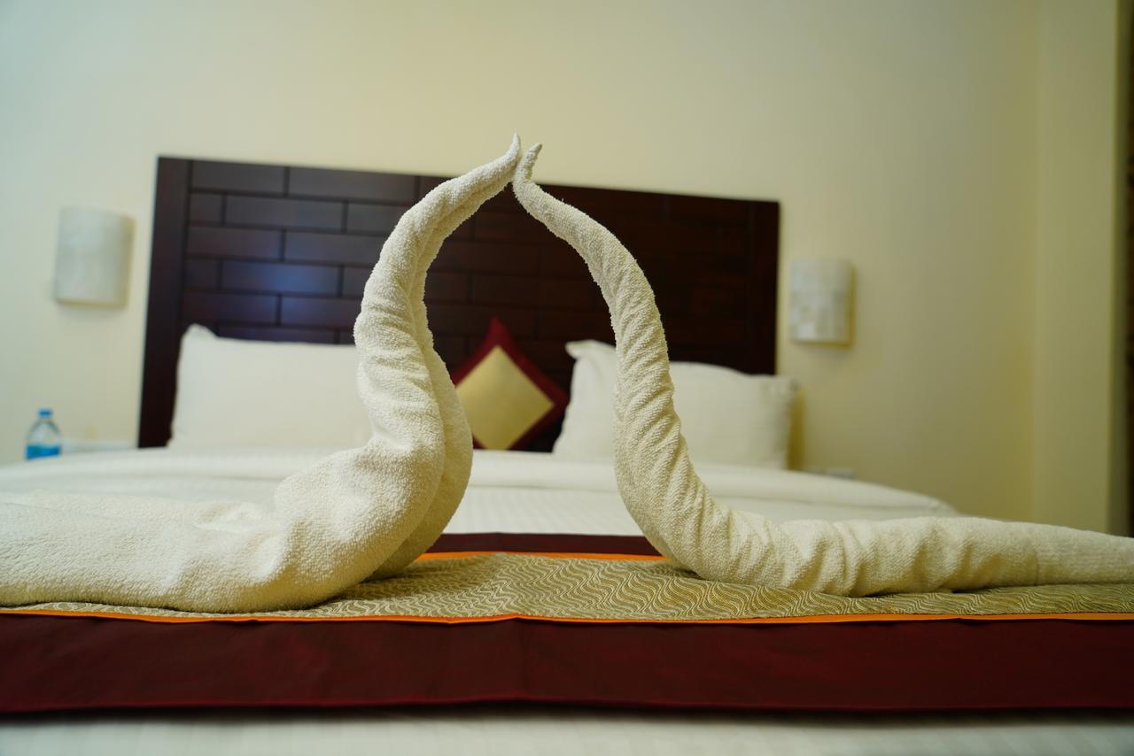 Five Falls Resort Kuttalam  Bagian luar foto