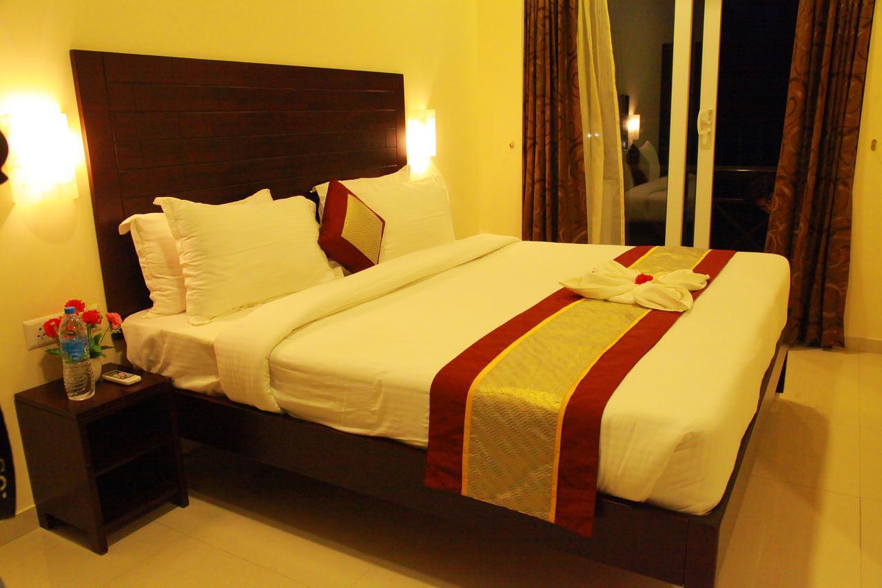 Five Falls Resort Kuttalam  Bagian luar foto
