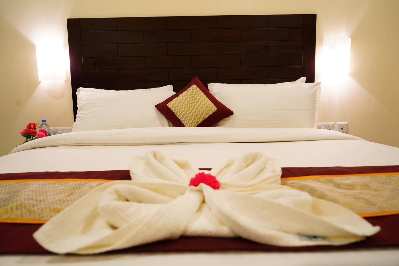 Five Falls Resort Kuttalam  Bagian luar foto