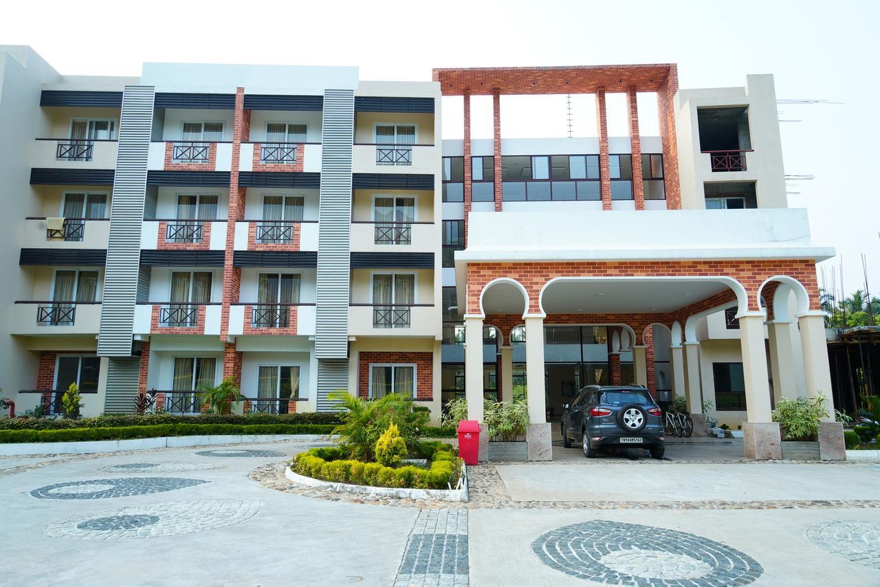 Five Falls Resort Kuttalam  Bagian luar foto