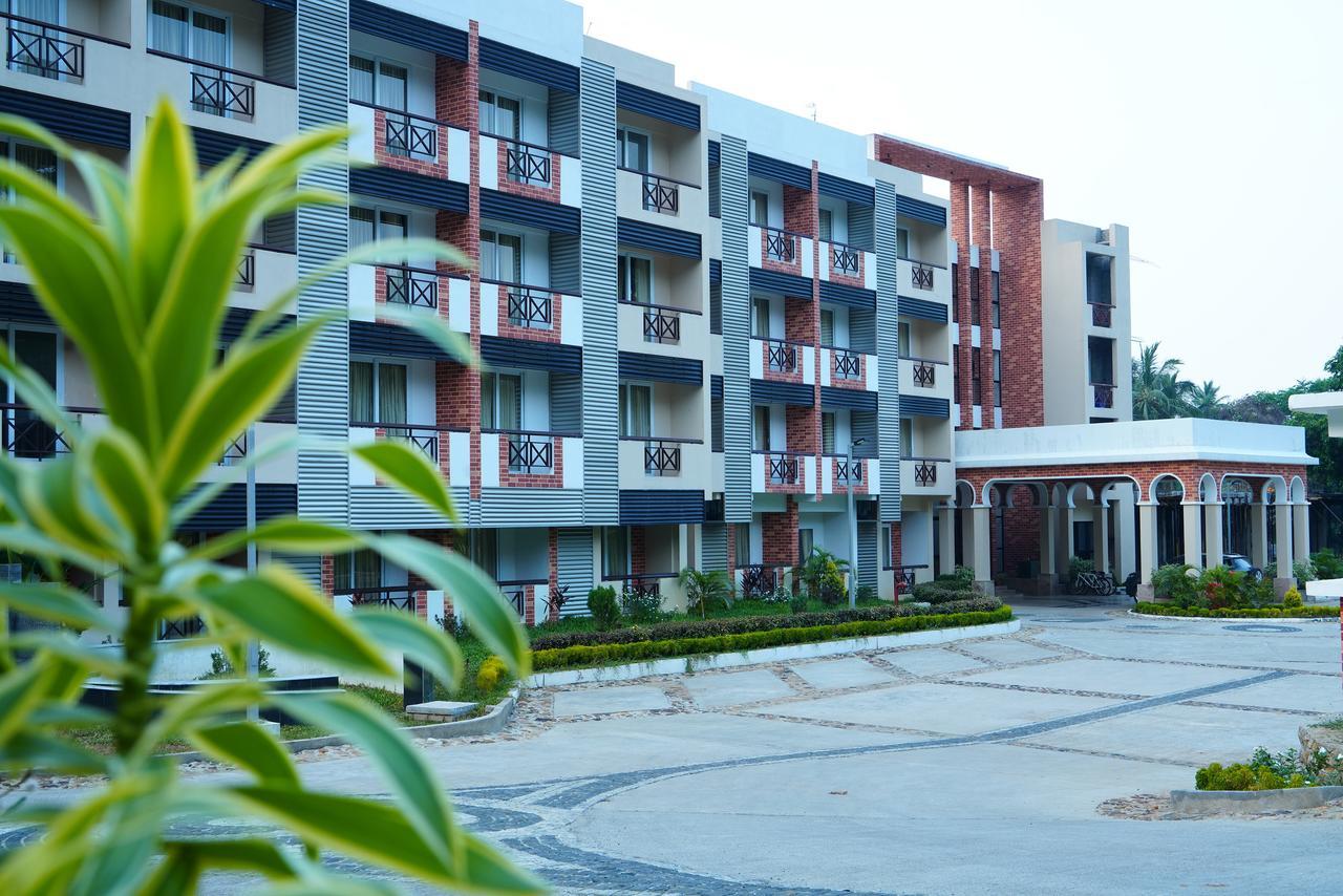 Five Falls Resort Kuttalam  Bagian luar foto