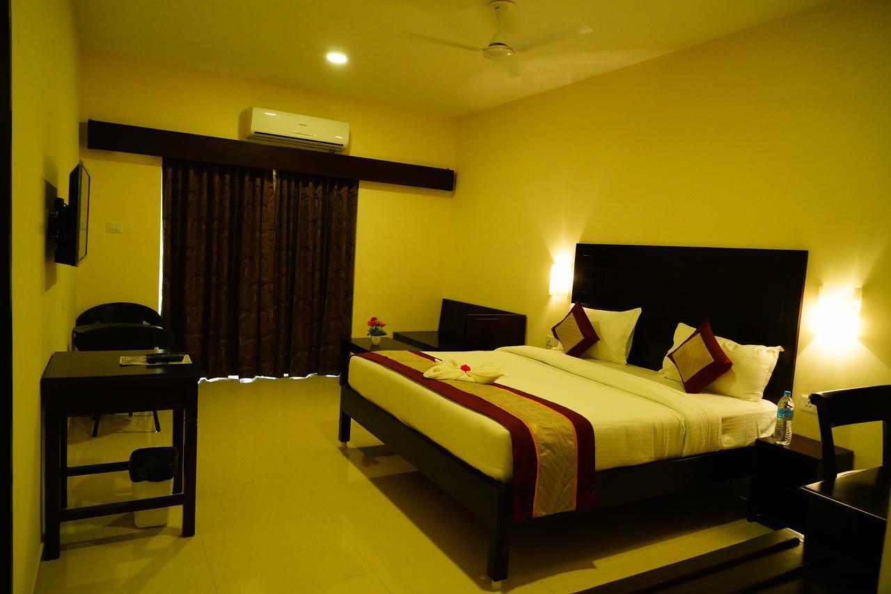 Five Falls Resort Kuttalam  Bagian luar foto