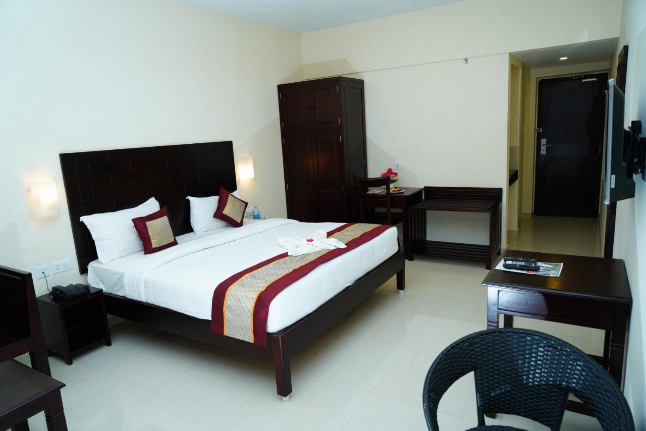 Five Falls Resort Kuttalam  Bagian luar foto