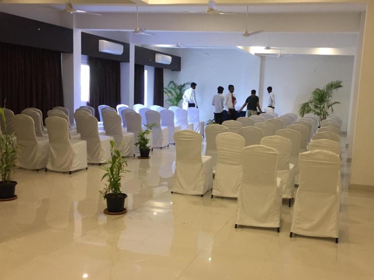 Five Falls Resort Kuttalam  Bagian luar foto
