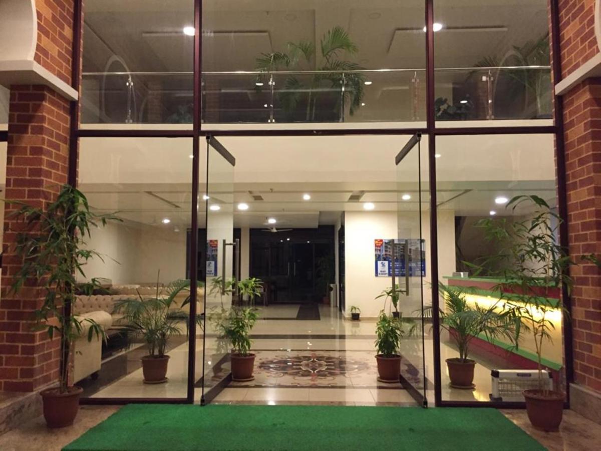 Five Falls Resort Kuttalam  Bagian luar foto