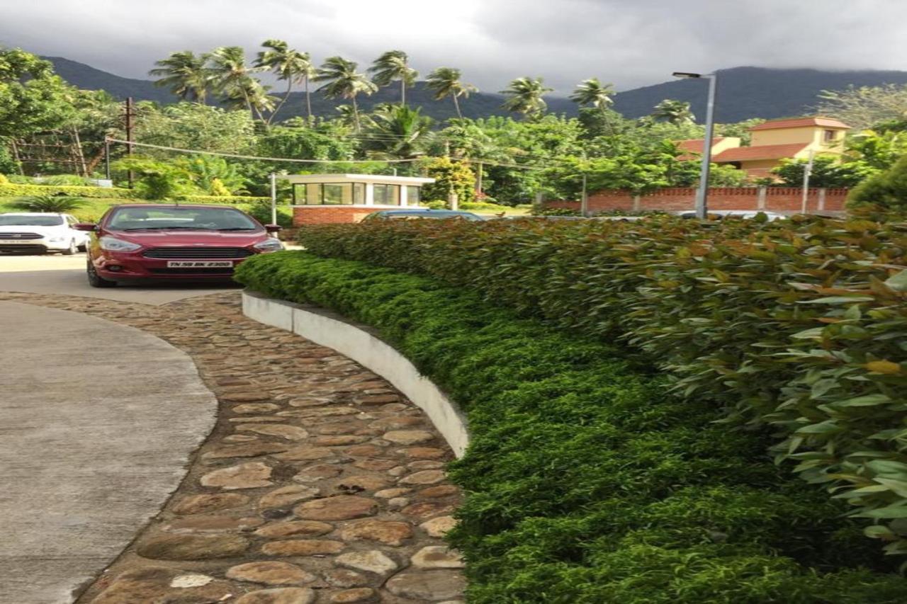Five Falls Resort Kuttalam  Bagian luar foto